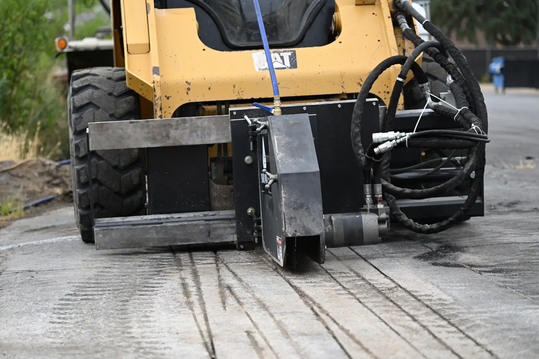 Saw cutting asphalt